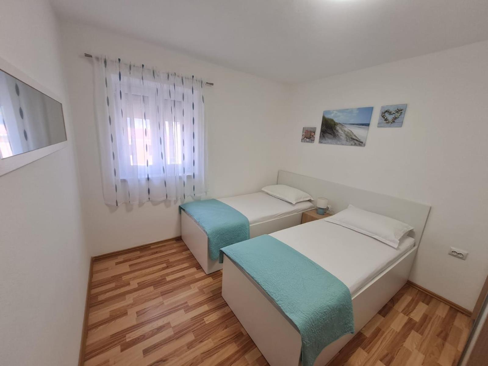 Apartman "Flower Garden" Ražanac Exterior foto